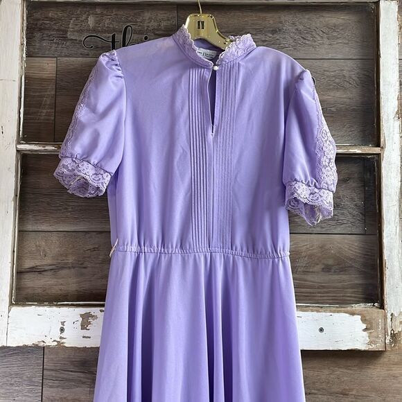 Jane Baar Lavender Lace Trim Belted Keyhole Puff Sleeve Midi Dress,Size 10, 70’s - Picture 2 of 10